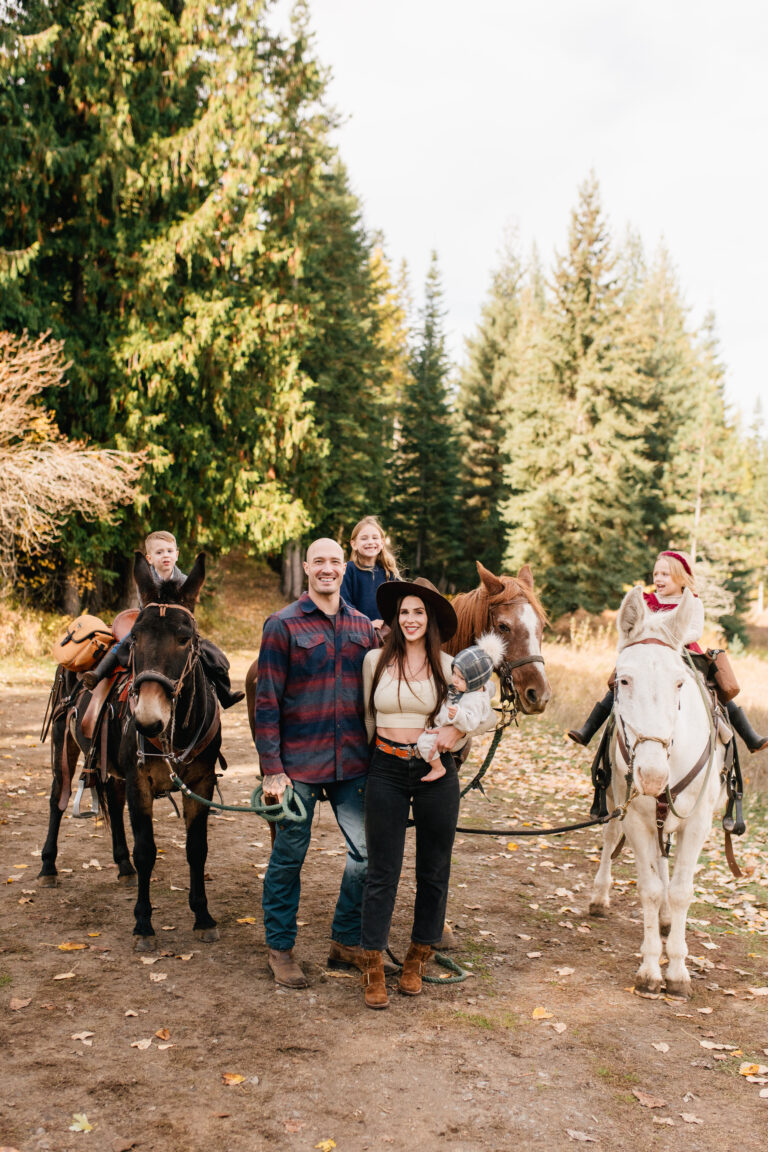 Naples, Idaho Family Portraits | Fall Family Pictures with Trail Horses