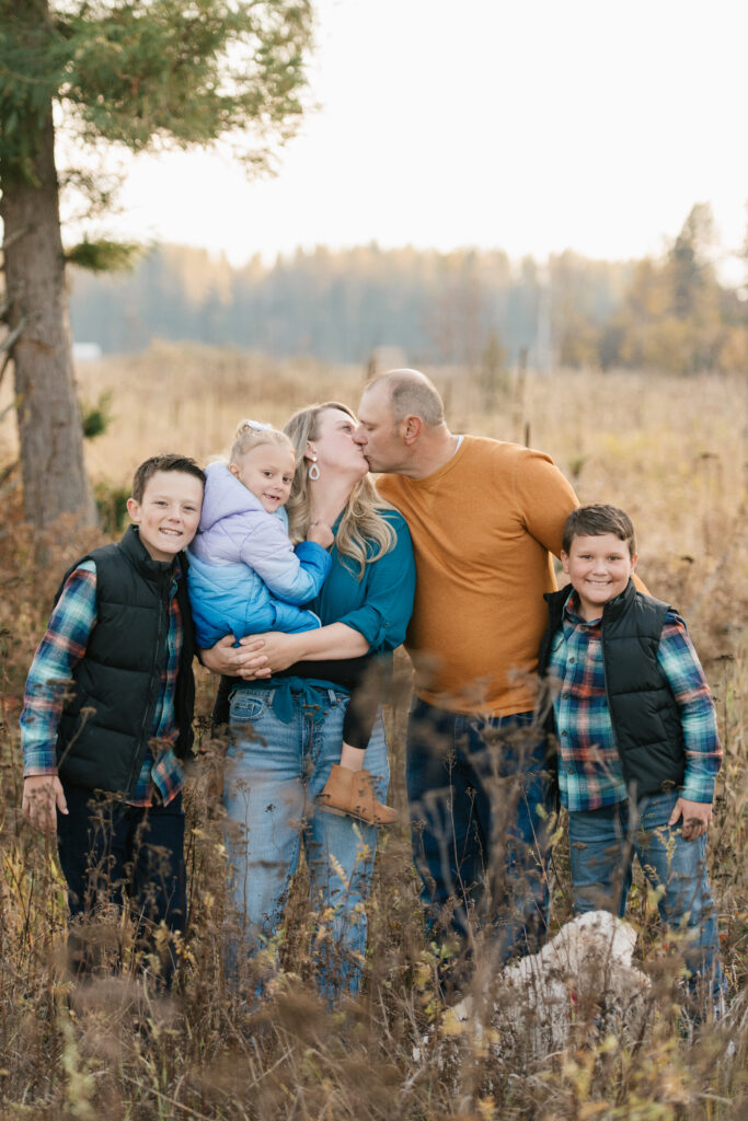 sibling portrait photography | fun family photos